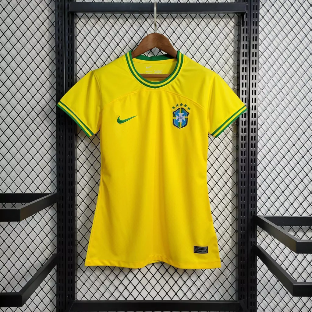 Camisa Brasil 22/23 Concept - Nike - Torcedor Feminina - Amarela